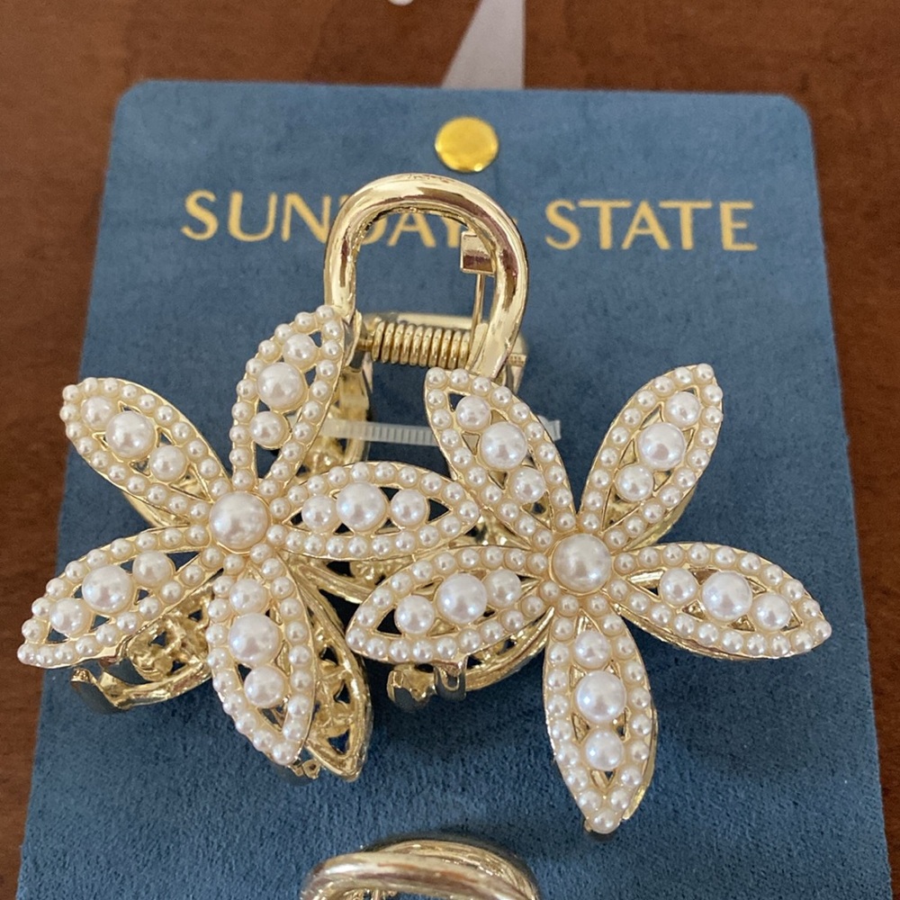 Sunday State Hair Clips - Picture 4 of 6